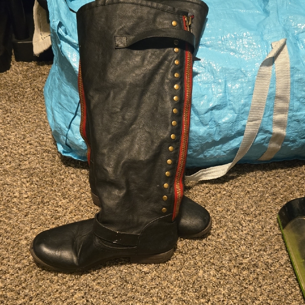 Black Leather Knee-High Boots with Red Zipper